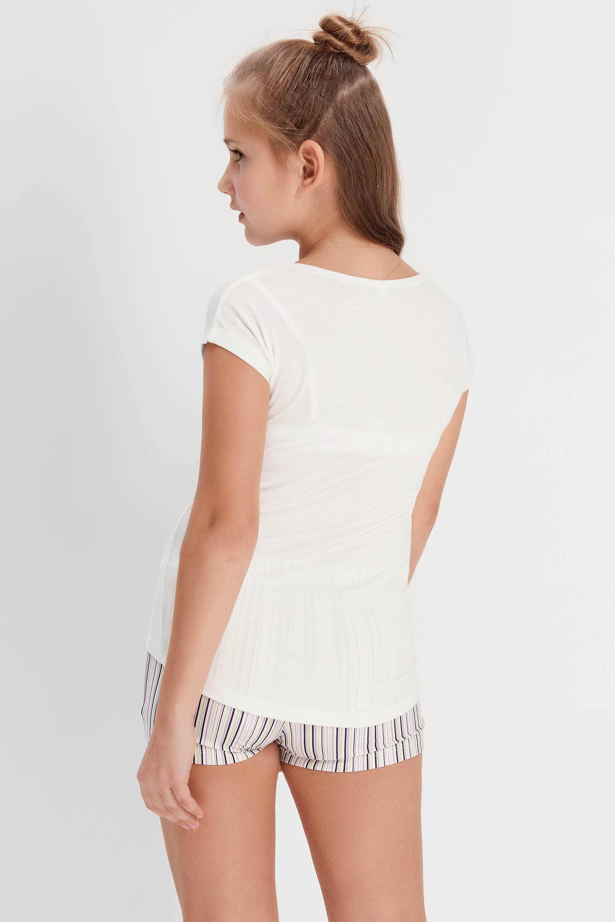 6415-8 Комплект для девочки: джемпер+шорты